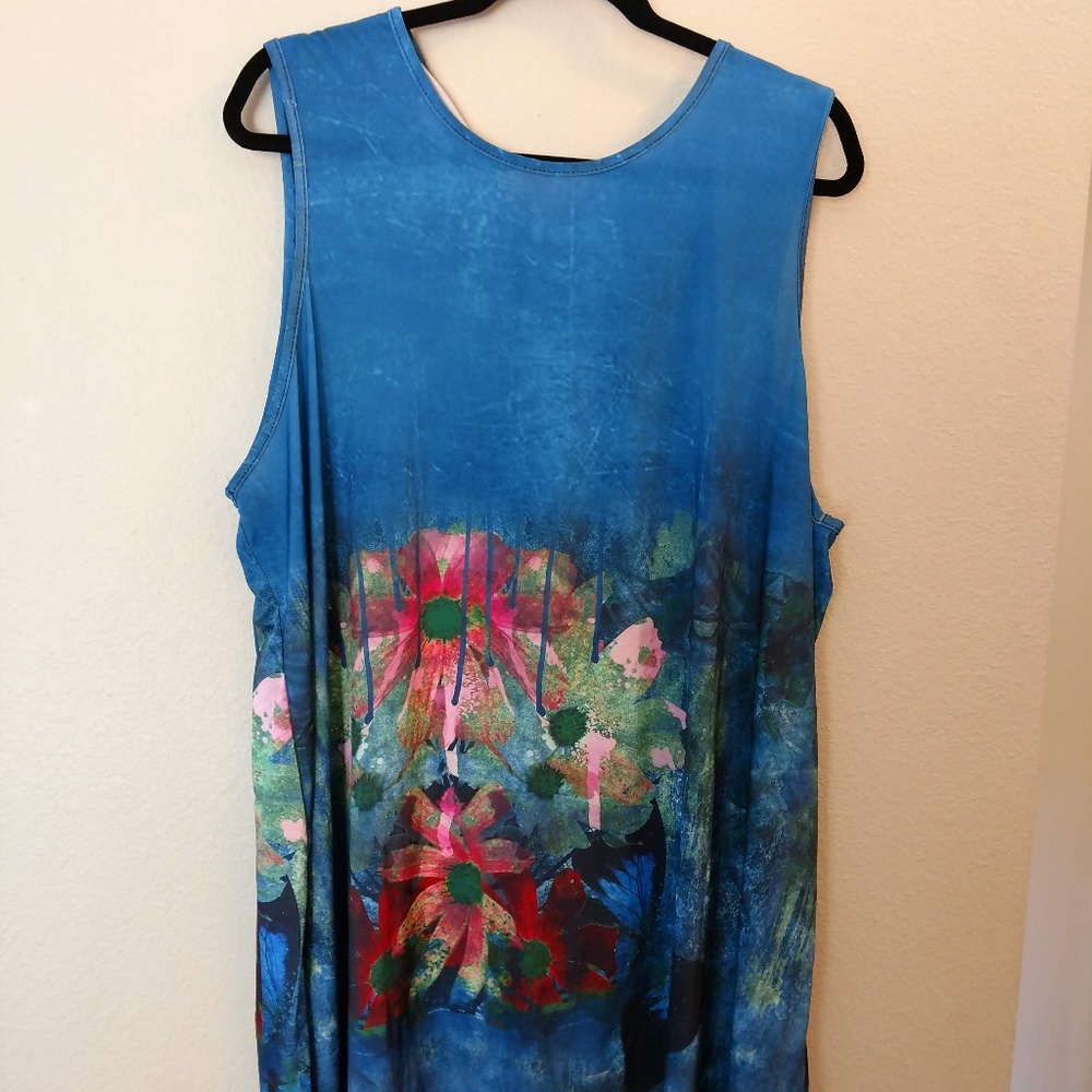 Beautiful blue floral sleeveless tunic
